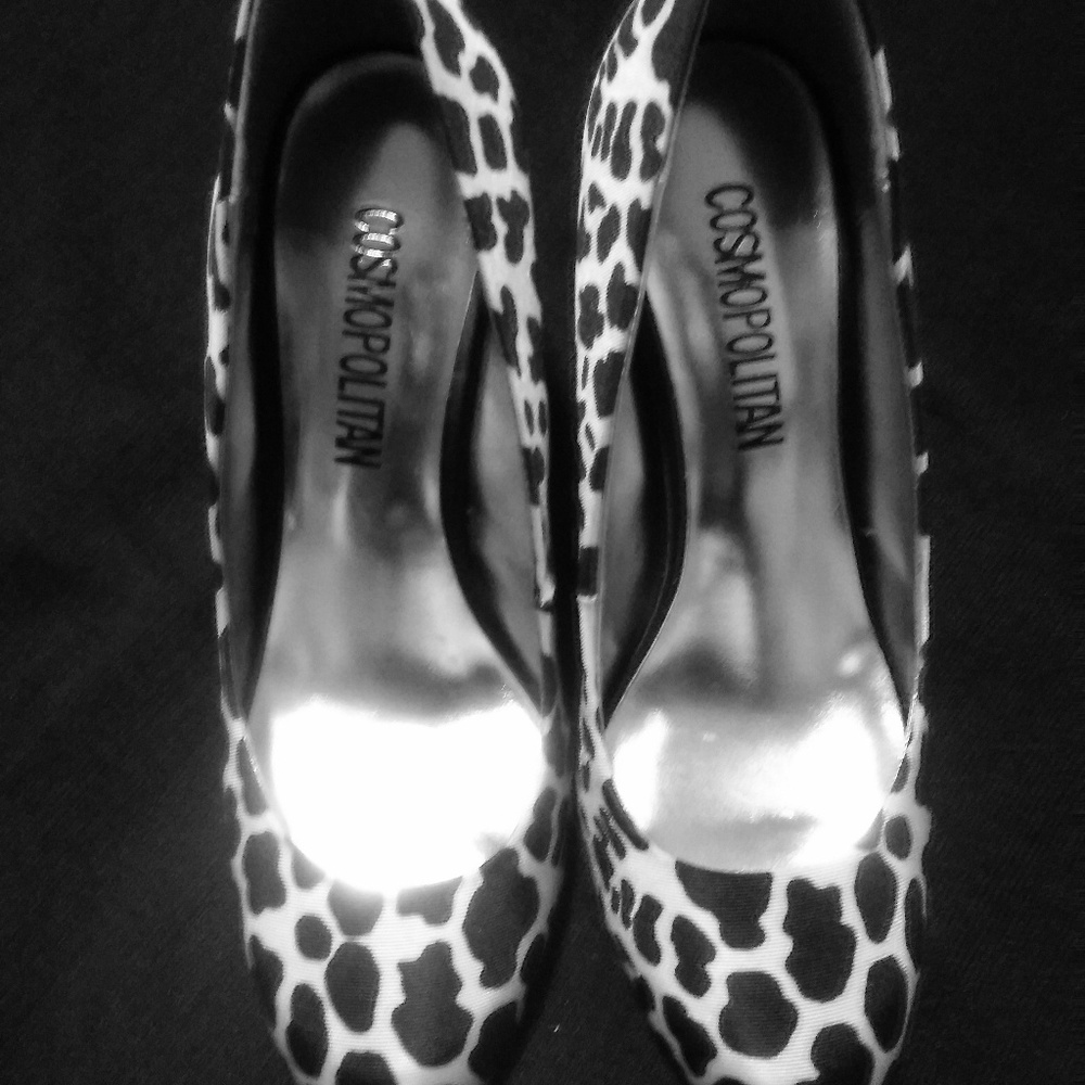 Cosmopolitan pumps